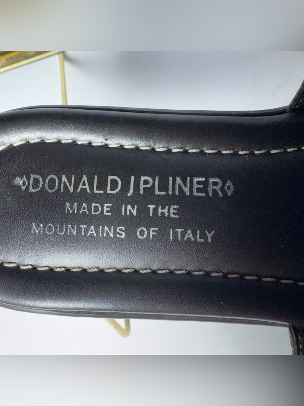 VTG Donald Pliner Peace for Children Metallic Leather Gladiator Sandal Flats 6.5 - Picture 10 of 10